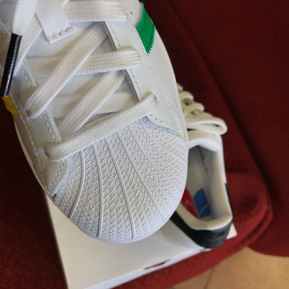 Superstar shoes cloud white size 4.5 Kids - Picture 5 of 8